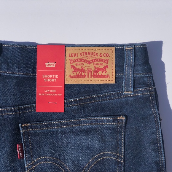 LEVI'S | Shortie Shorts - Picture 4 of 7